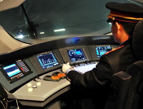 中车驾驶室.jpg